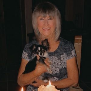 Meet your Posher, Dee